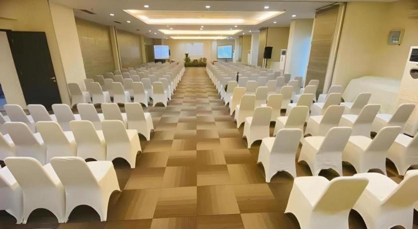 Amaris Hotel Ambon Eksteriør bilde