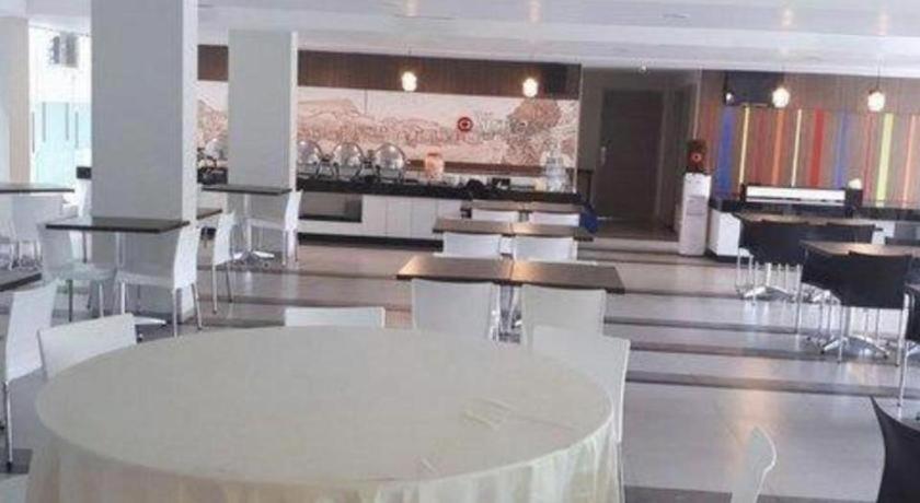 Amaris Hotel Ambon Eksteriør bilde